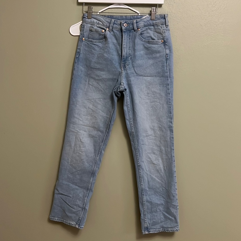 Straight leg light wash jeans worn once